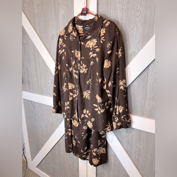 156. Liz Claiborne Classics Petite Skirt Suit Brown and Floral 14P - Picture 2 of 6